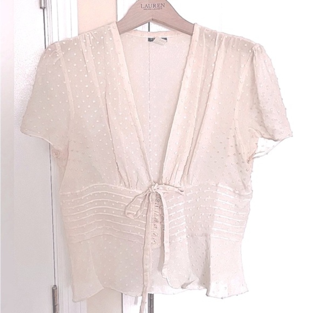 Gorgeous White Searle Top with Pearl Buttons & Tie Detail! Romantic & Sexy! 10